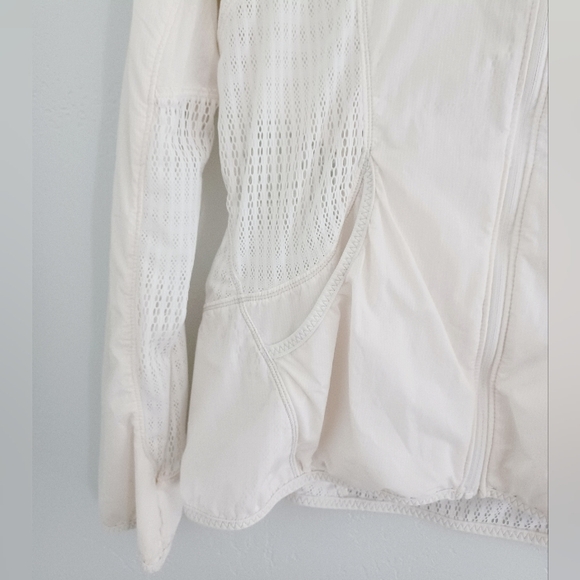 Lululemon White Lightweight Zip-Up Jacket - Picture 4 of 11